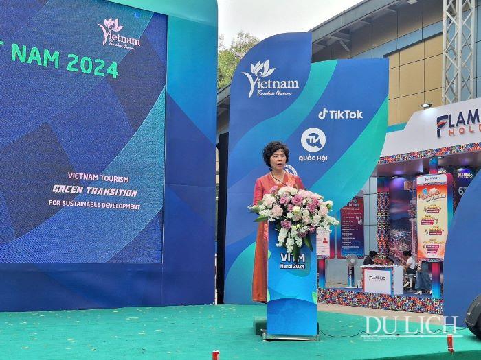 Phó Chủ tịch thường trực Hiệp hội Du lịch Việt Nam Cao Thị Ngọc Lan phát biểu tại lễ bế mạc